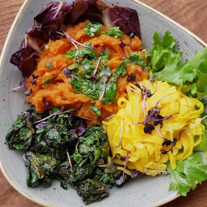 Happy Bowl: vegan, new composition every day at zoodle.bar in Munich