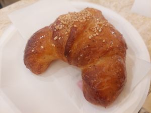 Vegan croissant at Meucci Pasticceria in Lucca