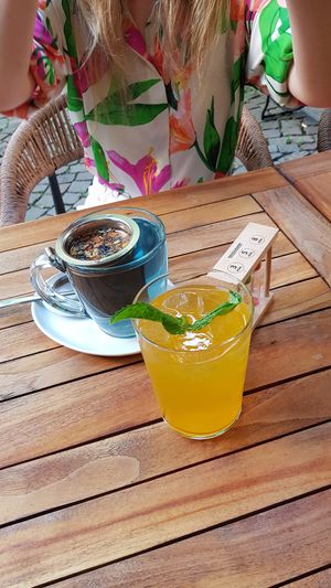 Delicious butterfly pea tea & mango tumeric ice tea at Maison Yang in Munich