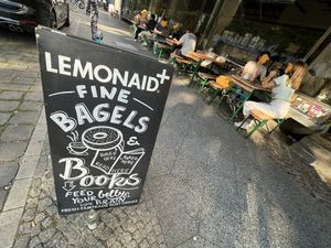 outside  at Fine Bagels @ Shakespeare and Sons in Berlin