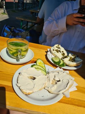  at Fine Bagels @ Shakespeare and Sons in Berlin