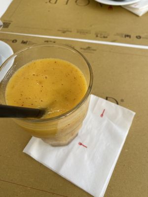 peach & mango smoothie😍😍(they have lots of fruit options & smoothies) at Ginger - Pantheon in Rome