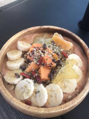 Hawaiian smoothie bowl at Journey Cafe in Kailua Kona