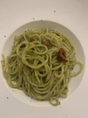 Cheesy pasta with dried tomatoes and fennel pesto at Osteria Pan e Ogio in Venice