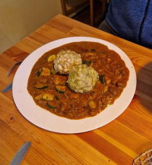 Pilzrahmgulasch at Landia in Vienna