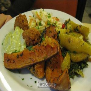 Lentil Balls with pumpkin and potato wedges at Landia in Vienna