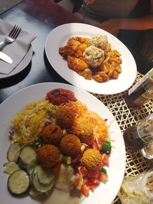 Kürbisgulasch +Semmelknödel // Salad at Landia in Vienna