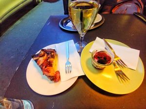 Apple cake vs easpberry cake at Landia in Vienna