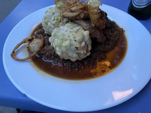 Vegan Zwiebelrostbraten at Landia in Vienna