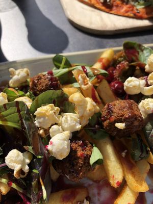 Poutine close up  at Cocktailcafé Regie in Heidelberg