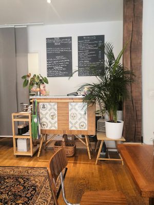 Local at La Cuisine de Phanie in Versailles