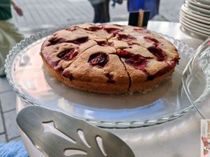 Strawberry cake at La Cuisine de Phanie in Versailles