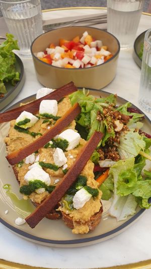 Toast at Café Tulipe in Avignon