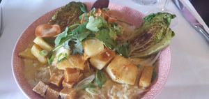 Thai bowl with tofu, lettuce, pineapple and spices at Van der Valk in Goes