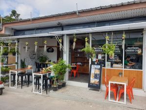 Cozy! at Nui Bakery in Koh Tao