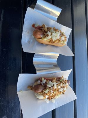 Vegan Hotdog ordered without Pickles  at Iscafeen in Hvide Sande