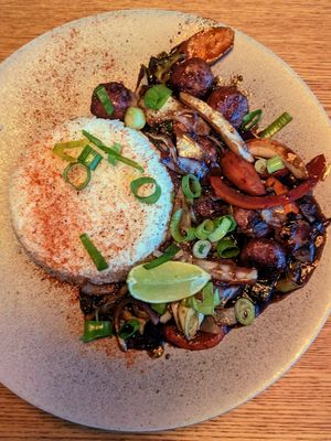 Teriyaki bowl at Dråpe in Aalesund