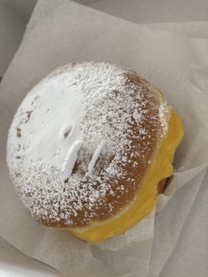Bolas de Berlim at Café Flávio in Braga