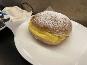 Bola de berlim   at Café Flávio in Braga