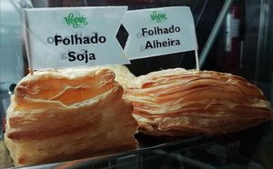 Folhados at Café Flávio in Braga