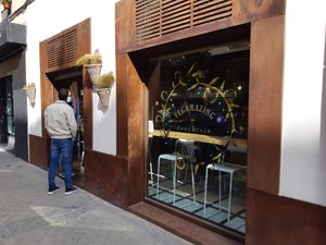 Street view at VegAmazing Doughnuts in Madrid