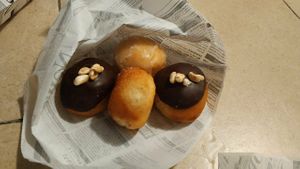 Donut holes at VegAmazing Doughnuts in Madrid