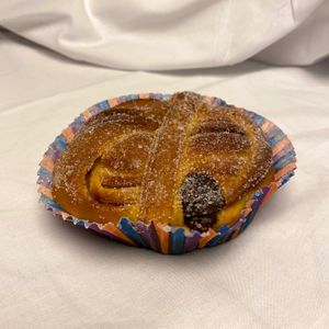 Saffron & Choklad Bun at Bröd & Salt - Gamla Stan in Stockholm