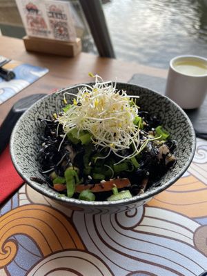 Seaweed salad   at Vatten Ramen - Zeedijk in Amsterdam