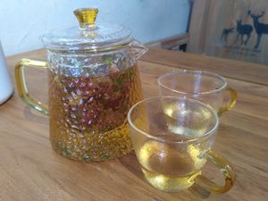 free tea at WángYǔYān Sù Fāng 王语嫣素坊 in Dali