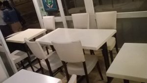 restaurant room at Loving Hut in Paris