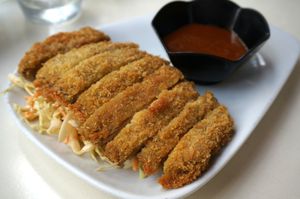 Escalopes de soja at Loving Hut in Paris