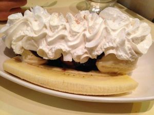 banana split  at Loving Hut in Paris