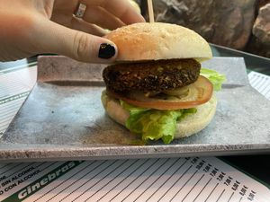 Crujíburger espinacas sin queso   at El Templo in Cangas De Onis