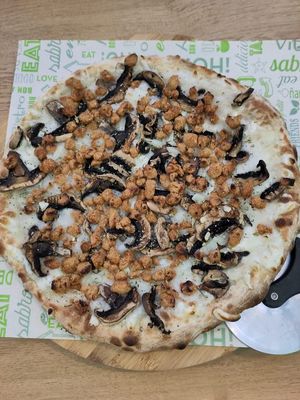 Pizza vegana "Carbonara Veggie" at Panda Pizzería in Jaen