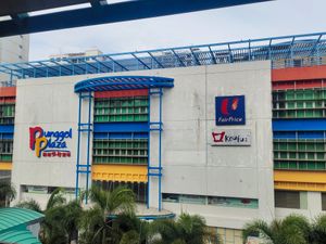 Located inside here at Shi Man Lou 食满楼 - Punggol in Northeast Singapore