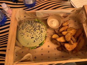 Jungle bbq  at Flower Burger in Florence