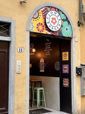 Store front   at Flower Burger in Florence