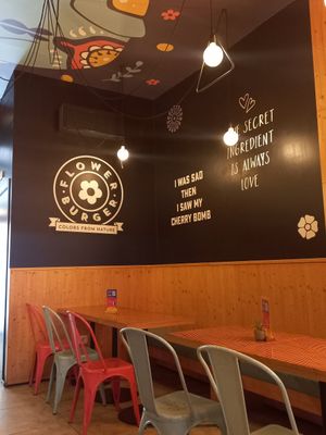  at Flower Burger in Florence