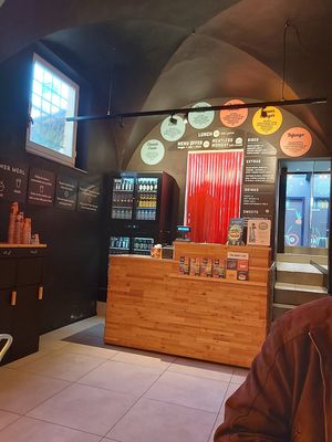 Service area at Flower Burger in Florence