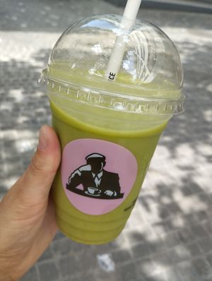 A juice with broccoli and spinach at Joe & The Juice in Zurich