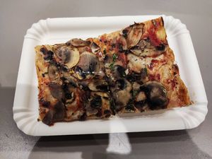 Vegan fungi at Alice in Lucca