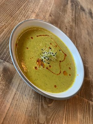 Crema de calabacín  at La Urbana in A Coruna