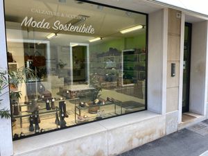 Uno sguardo al nostro punto Vendita VEGAN SHOES ITALY - Cittadella (PD) at Vegan Shoes Italy in Cittadella