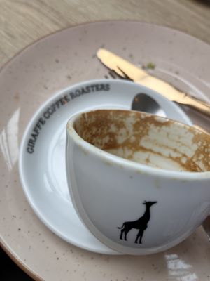 Giraffe Coffee  at Bluebirds in the Backyard in Dordrecht