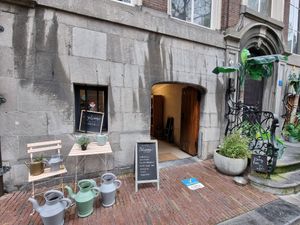 Entrance at Bluebirds in the Backyard in Dordrecht