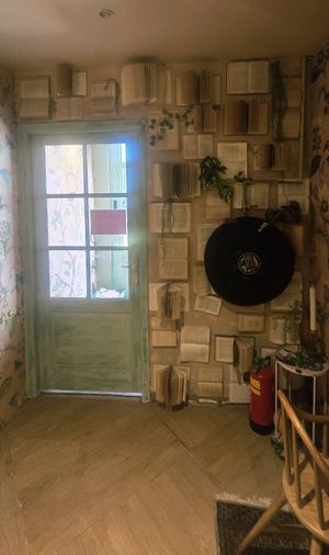 Welcoming hall at Bluebirds in the Backyard in Dordrecht