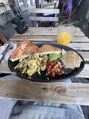 Tofu revuelto a la mexicana   at Café Vegetal in Mexico City