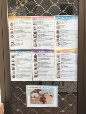 Tartas por encargo at Dulce Natural in Lanzarote