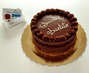 Vegan, nuts free and sugar free chocolate cake at Dulce Natural in Lanzarote