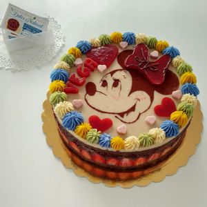 Minnie mouse Cake. Chocolate and banana with strawberry at Dulce Natural in Lanzarote